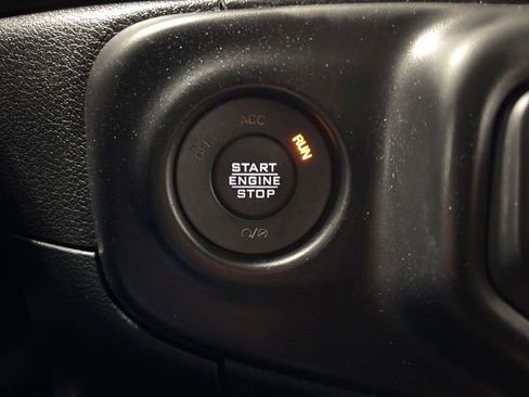 Used 2020 Jeep Wrangler Sport AWD/4WD image 22