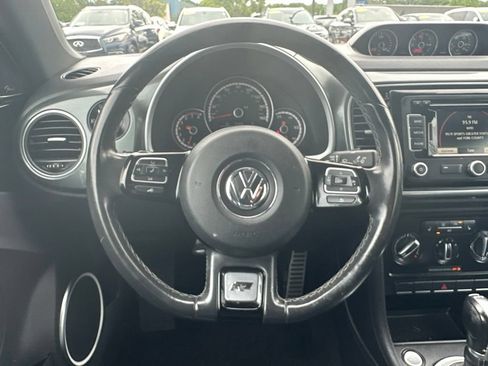 Used 2014 Volkswagen Beetle R-Line FWD image 15