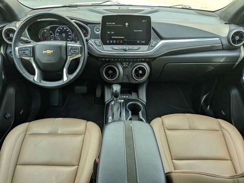 Used 2023 Chevrolet Blazer Premier FWD image 6