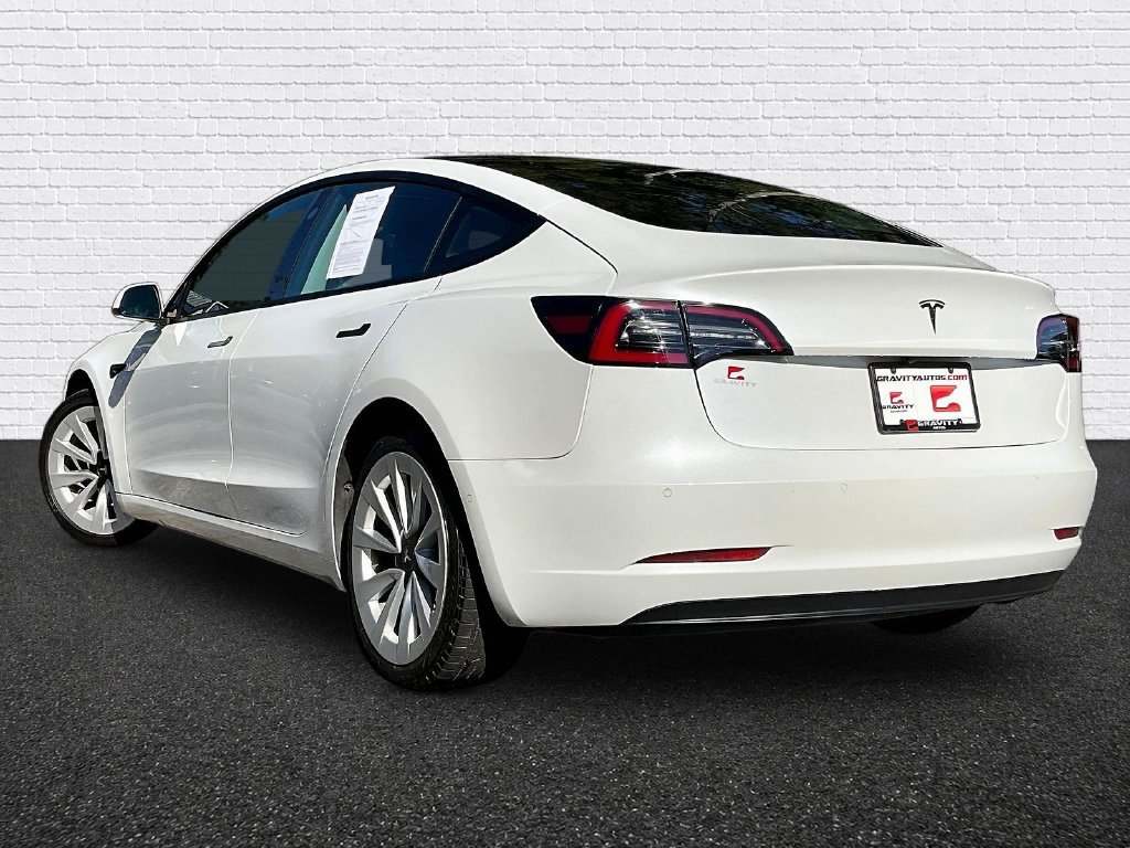 Used 2022 Tesla Model 3 Standard Range RWD image 3