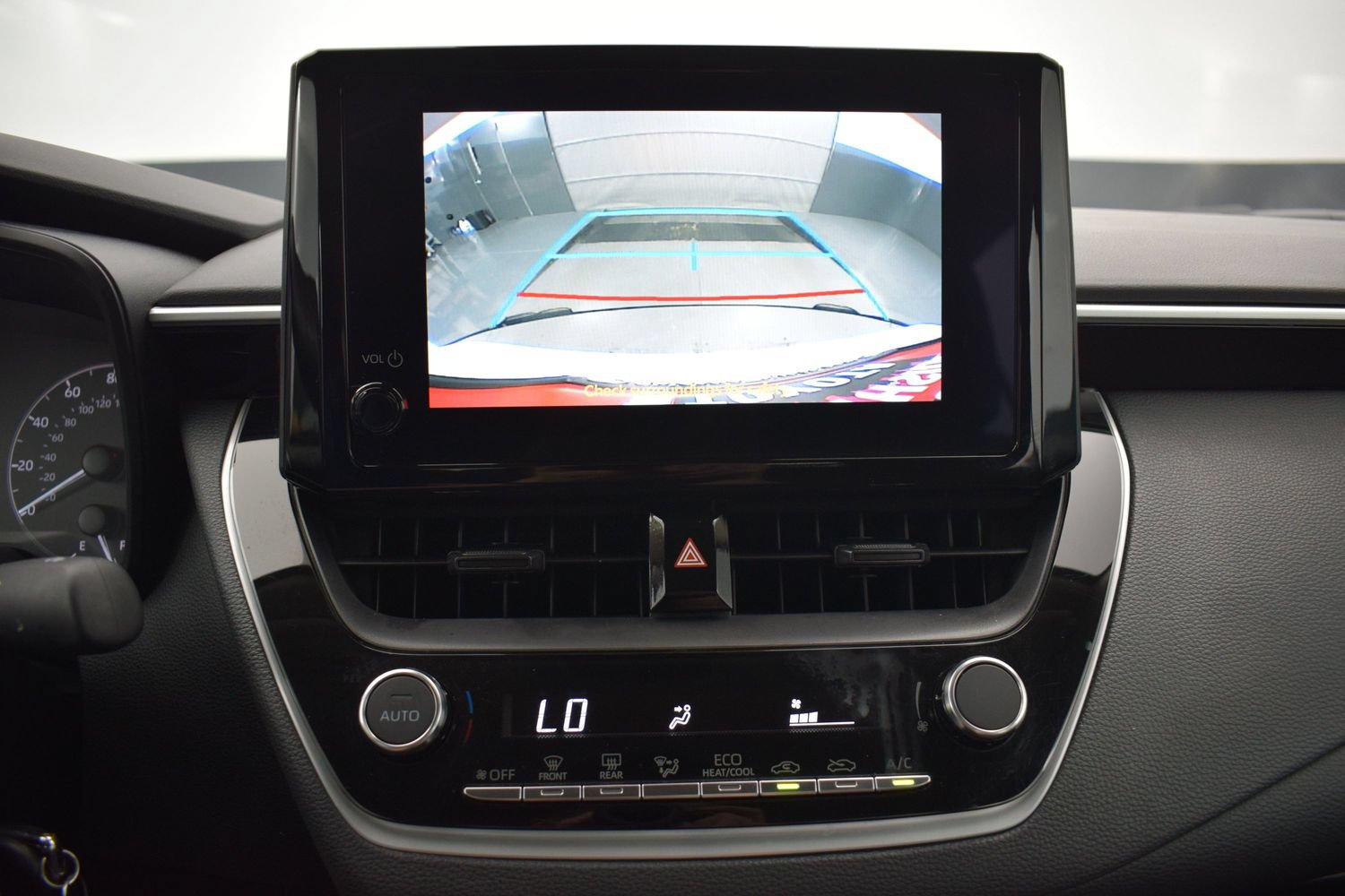 Used 2025 Toyota Corolla LE FWD image 15