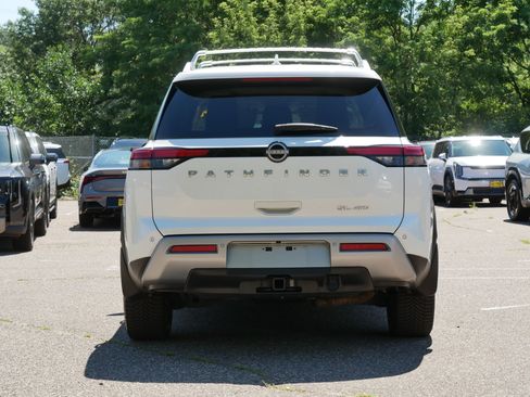Certified 2023 Nissan Pathfinder SL w/ SL Premium Package AWD/4WD image 6