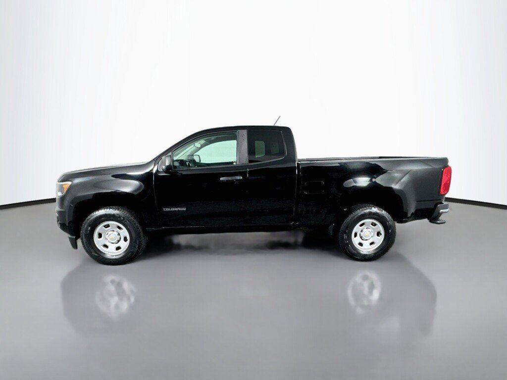 Used 2018 Chevrolet Colorado W/T RWD image 2