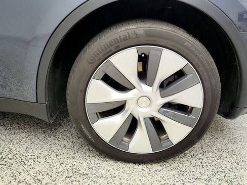 Used 2023 Tesla Model Y Long Range AWD/4WD image 9