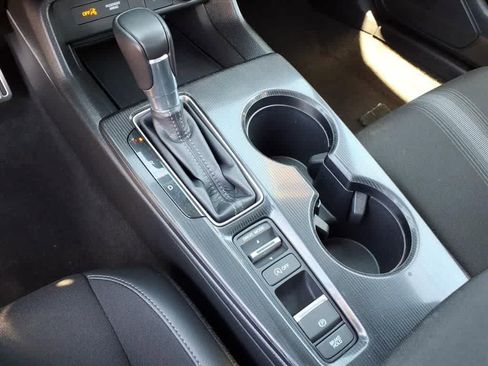 Used 2023 Honda Civic Sport image 22