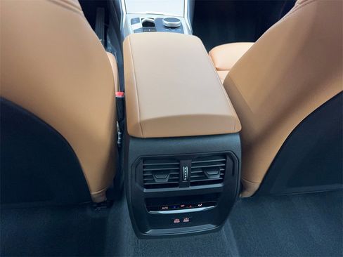 Used 2025 BMW 330i xDrive Sedan w/ Premium Package image 67