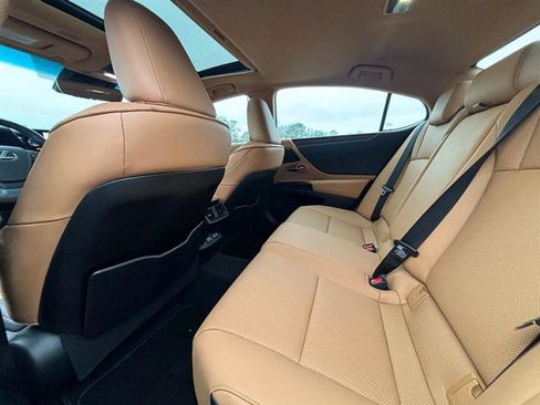 Used 2023 Lexus ES 350 Premium image 47