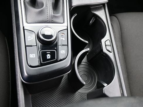 Used 2023 Kia Sportage LX image 25