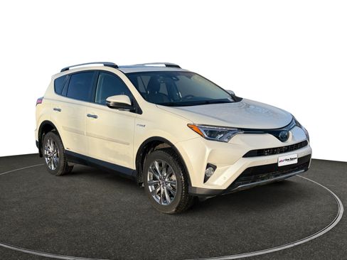 Used 2016 Toyota RAV4 Limited image 8