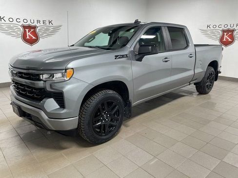 Used 2023 Chevrolet Silverado 1500 RST image 3