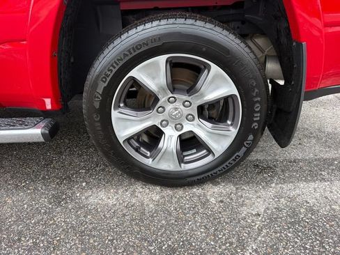 Used 2022 RAM 1500 Laramie AWD/4WD image 32