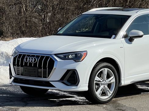 Used 2019 Audi Q3 2.0T Premium w/ Convenience Package image 11