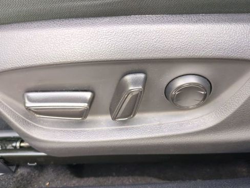 Used 2022 Toyota Camry LE w/ Convenience Package FWD image 21