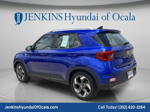 Used 2022 Hyundai Venue SEL w/ Cargo Package FWD image 5