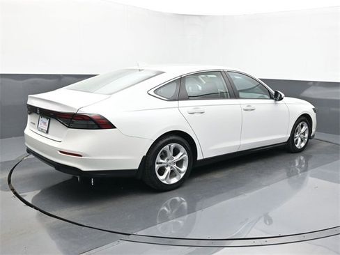 Used 2023 Honda Accord LX image 5