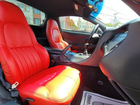Used 1999 Chevrolet Corvette Coupe w/ Lighting Pkg RWD image 18