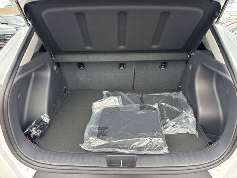 New 2026 Hyundai Kona SEL Premium image 4
