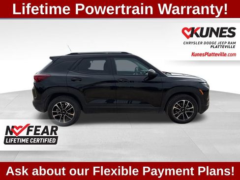Used 2025 Chevrolet TrailBlazer LT FWD image 3