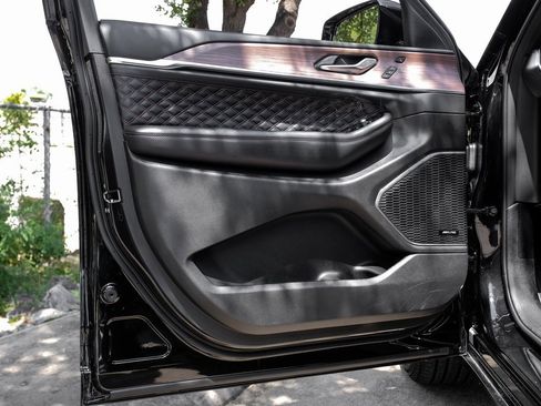 Used 2022 Jeep Grand Cherokee Summit image 56