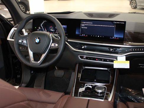 Used 2026 BMW X5 xDrive40i w/ Climate Comfort Package image 19