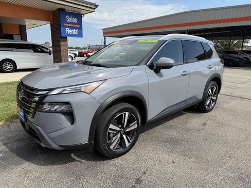 Used 2025 Nissan Rogue SL w/ SL Premium Package AWD/4WD image 1
