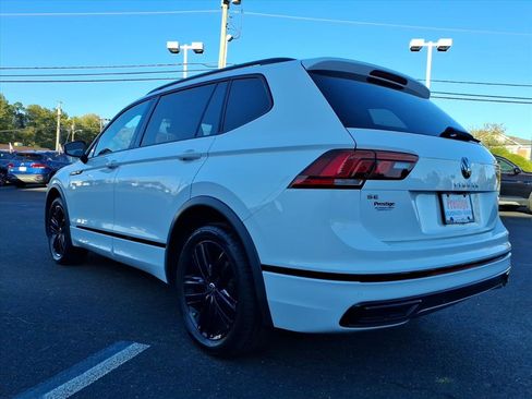 Certified 2022 Volkswagen Tiguan SE R-Line image 3