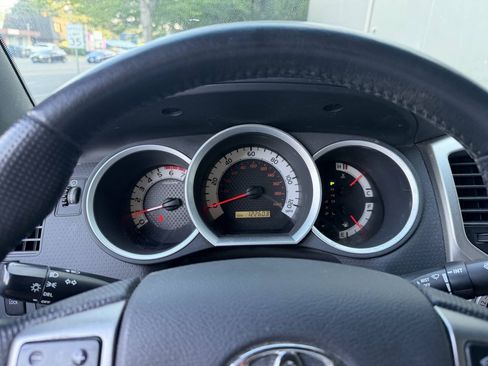 Used 2013 Toyota Tacoma 4x4 Double Cab w/ TRD Off-Road Pkg image 21