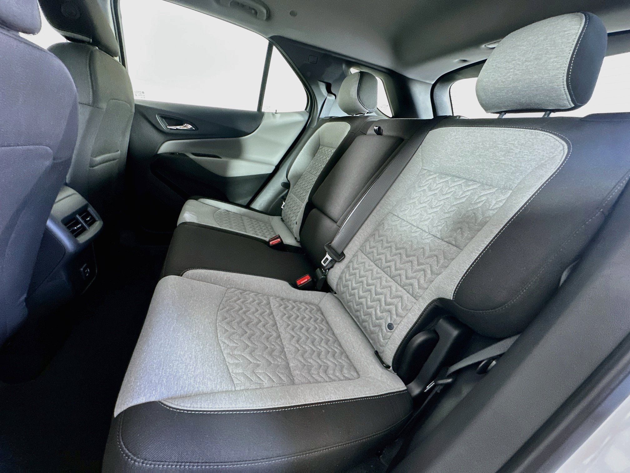 Used 2024 Chevrolet Equinox LS FWD image 26