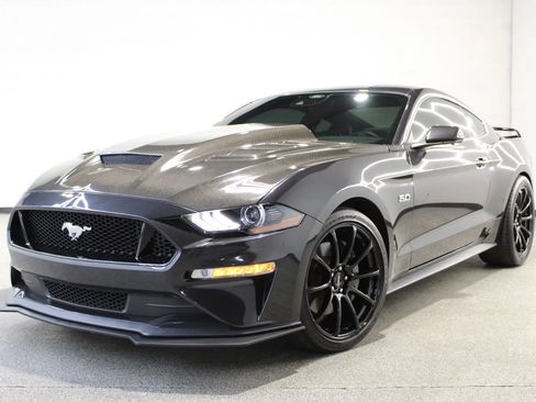 Used 2022 Ford Mustang GT Premium image 3