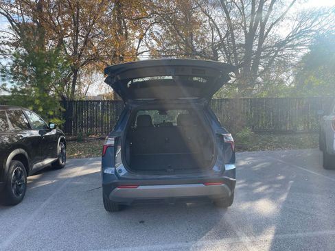 Used 2025 Chevrolet Equinox LT image 29