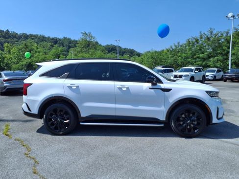 Used 2022 Kia Sorento SX image 16