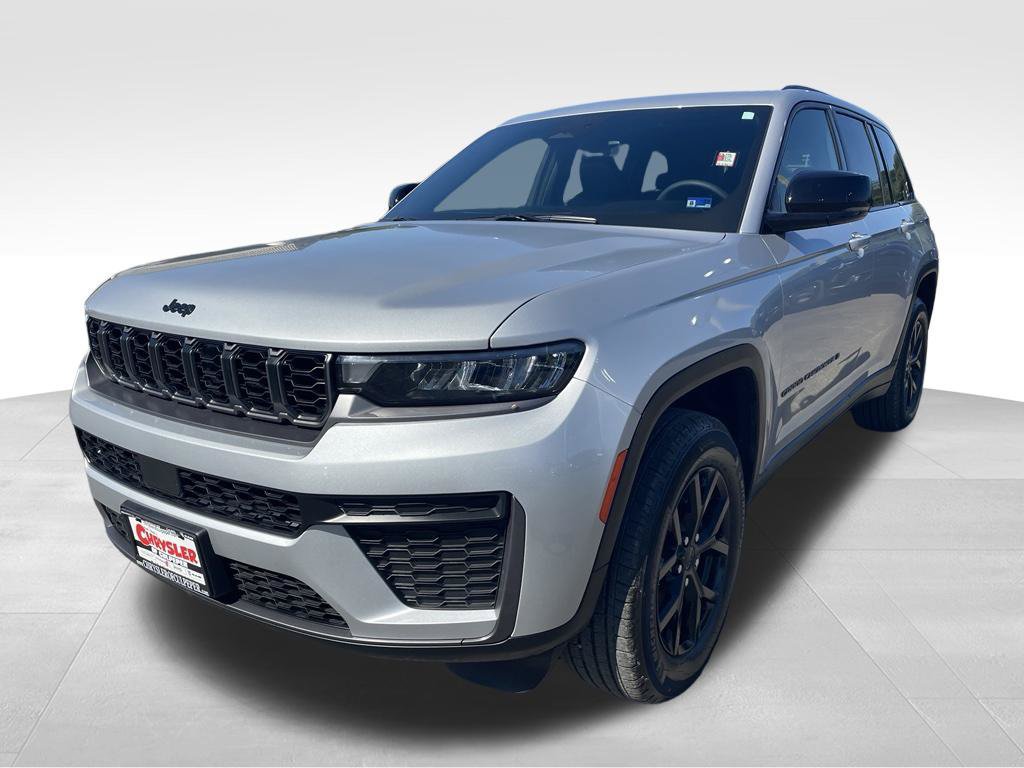 Used 2026 Jeep Grand Cherokee Altitude AWD/4WD image 19