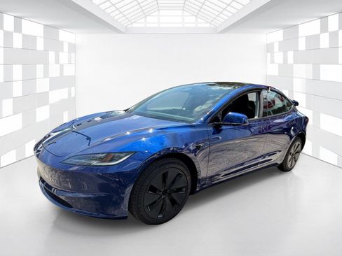 Used 2025 Tesla Model 3 Long Range RWD image 3