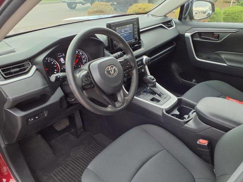Used 2021 Toyota RAV4 LE image 21