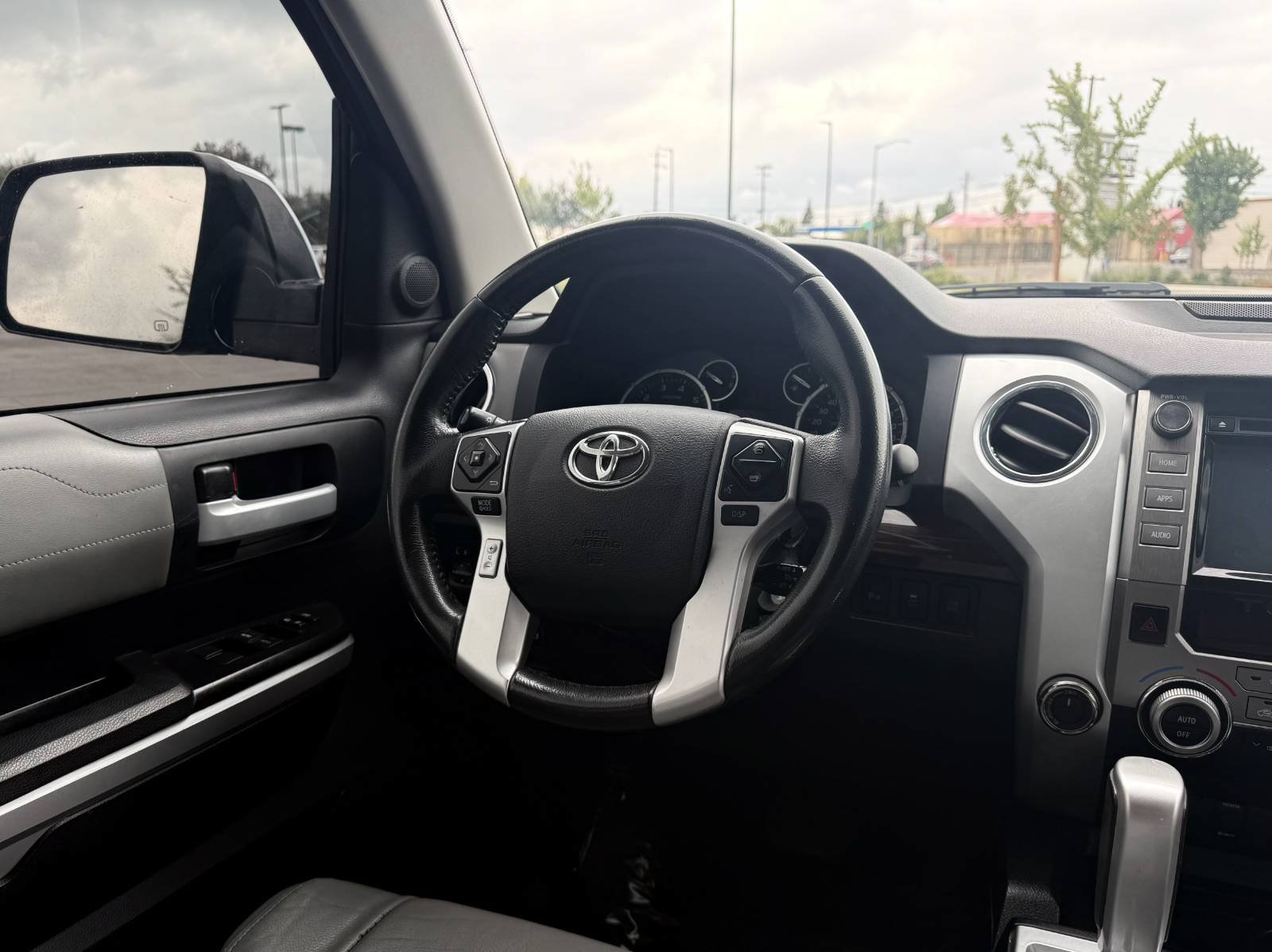 Used 2014 Toyota Tundra Limited w/ Limited Premium Package AWD/4WD image 16