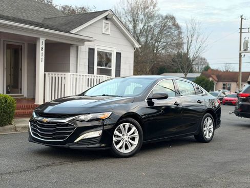 Used 2020 Chevrolet Malibu LT FWD image 2