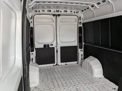 Used 2025 RAM ProMaster 2500 w/ Convenience Group FWD image 7