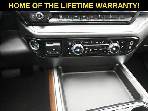 Used 2024 Chevrolet Silverado 3500 High Country w/ Technology Package image 36