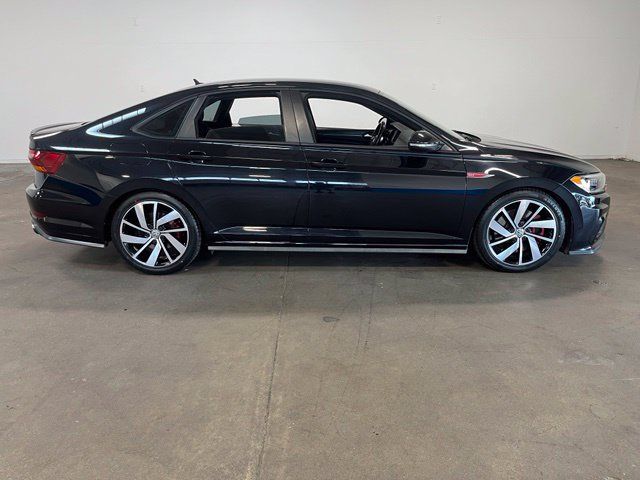 Used 2019 Volkswagen Jetta GLI FWD image 2