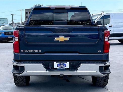 Used 2022 Chevrolet Silverado 1500 LT w/ Convenience Package II RWD image 5