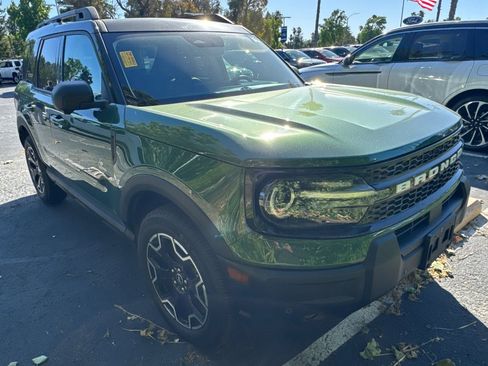 Certified 2025 Ford Bronco Sport Outer Banks w/ Outer Banks Tech Package+ AWD/4WD image 2