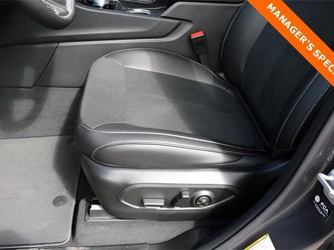 New 2025 Jeep Grand Cherokee L Altitude image 13