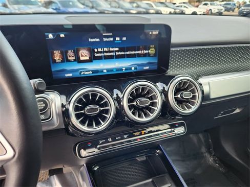 Certified 2025 Mercedes-Benz GLB 250 4MATIC image 26