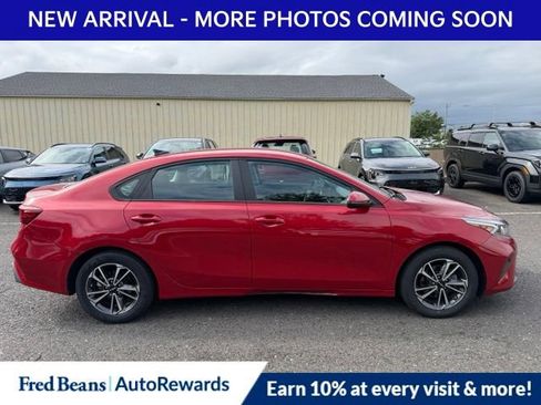 Used 2023 Kia Forte LXS w/ LXS Technology Package FWD image 8
