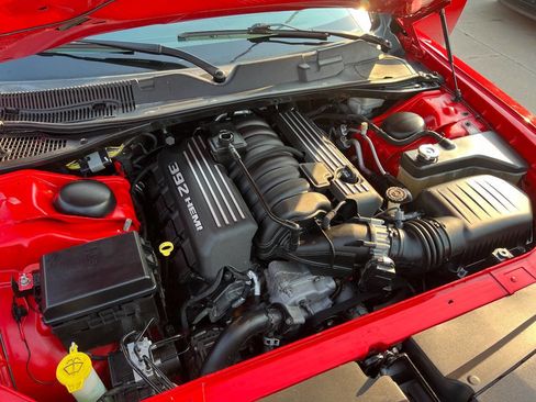 Used 2014 Dodge Challenger SRT8 w/ Harman/Kardon Audio Group image 22