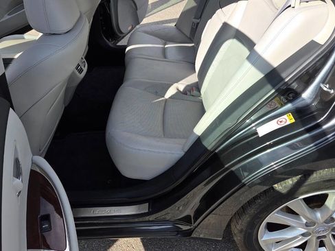 Used 2011 Lexus ES 350 image 29