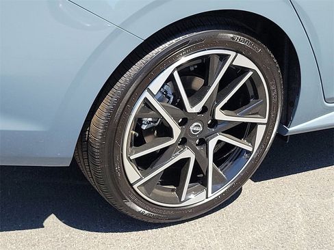 New 2025 Nissan Sentra SR image 3