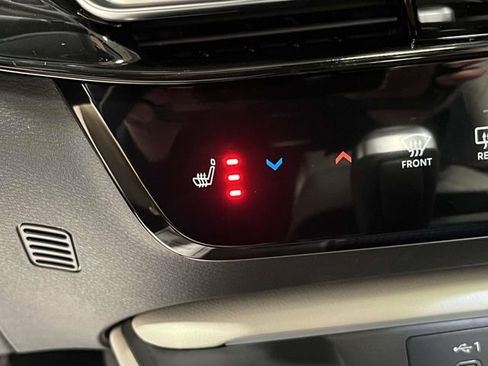 New 2026 Nissan Sentra SL w/ Floor Mat Package FWD image 24
