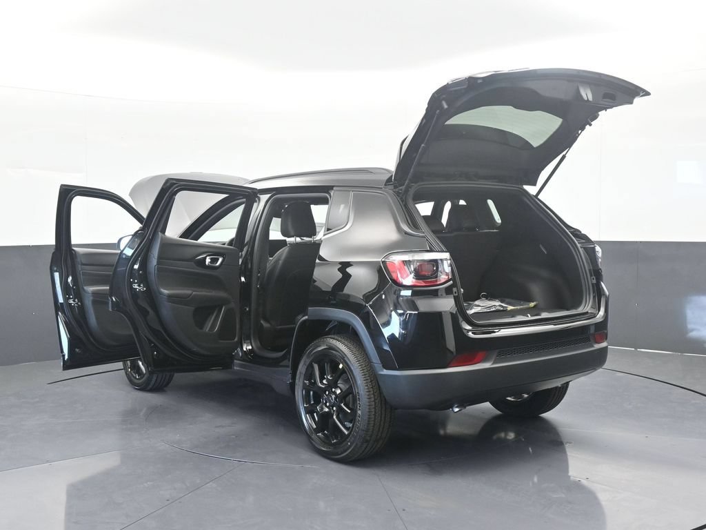 New 2026 Jeep Compass Latitude AWD/4WD image 70