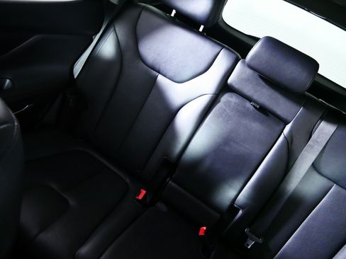Used 2019 Hyundai Santa Fe AWD image 12